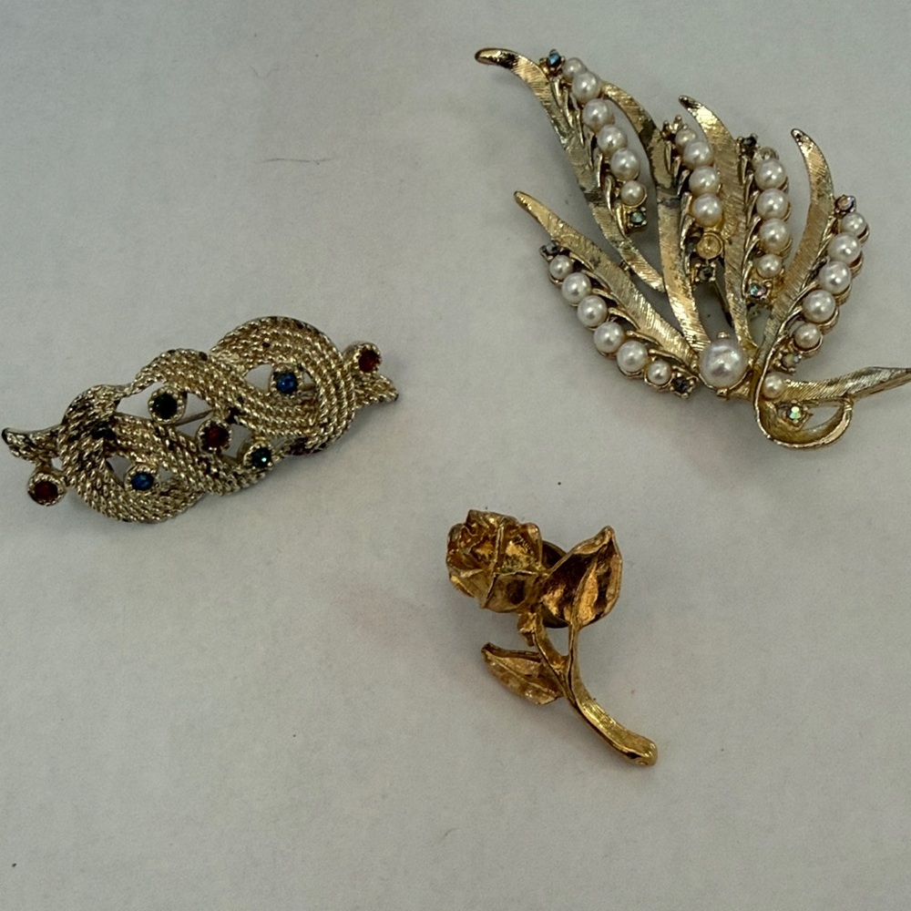 Elegant Gold and Silver Brooch Set
